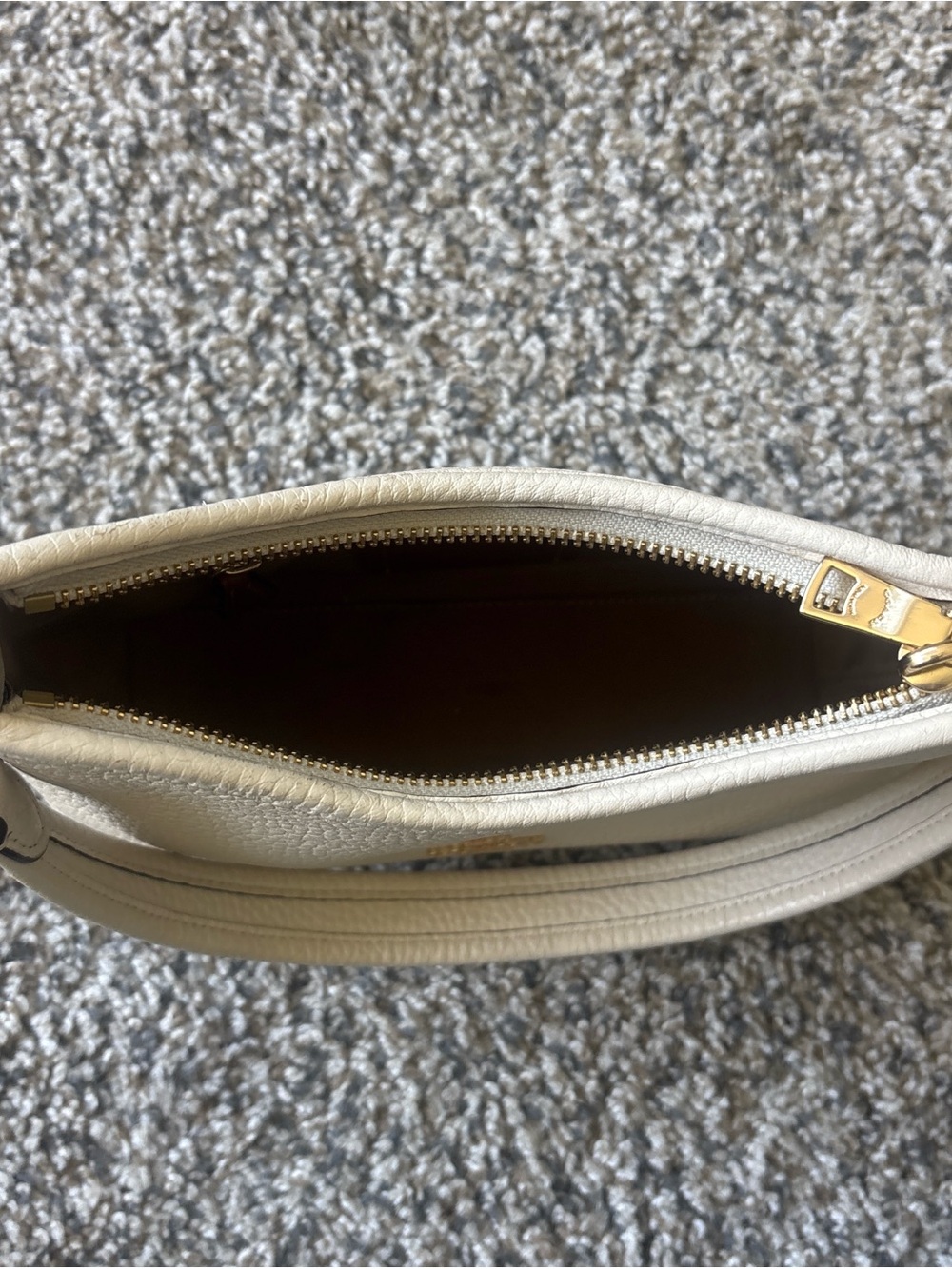 Coach Pebbled Leather Shoulder Bag in Cream with Gold Hardware - Picture 2 of 4